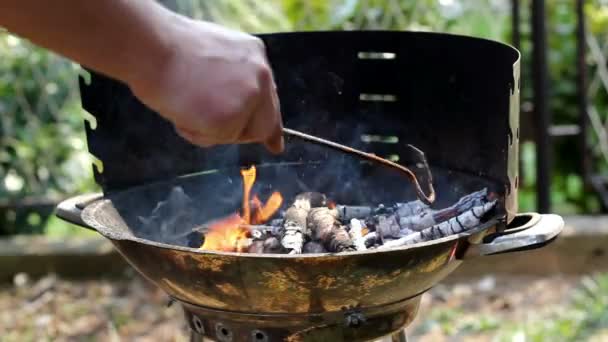 Fogo de churrasco — Vídeo de Stock