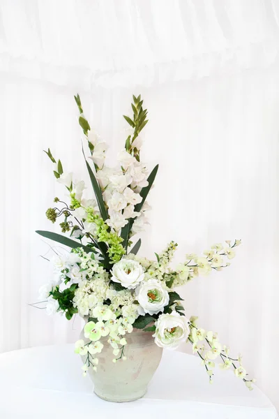 White flower bouquet — Stock Photo, Image