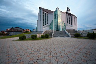 Modern kilise dış
