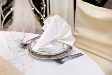 şık düğün yemeği olarak bej