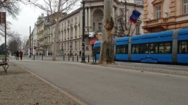 tramvaylar geçirerek Zagreb