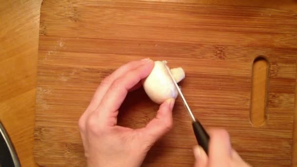 切割蘑菇 — 图库视频影像