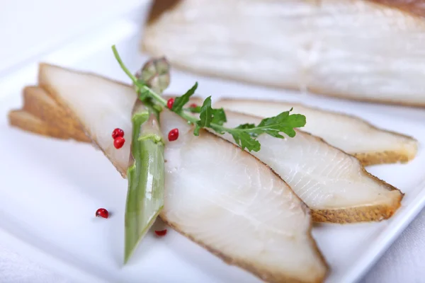 Fresh white fish with salad — Stock Photo, Image