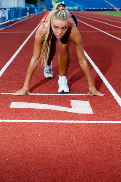 Sportiga kvinnan — Stockfoto