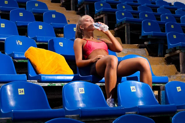 Mujer deportiva —  Fotos de Stock