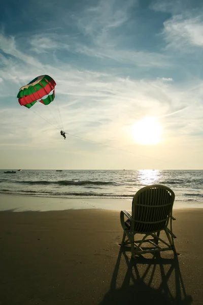 Zomer parasailen — Stockfoto