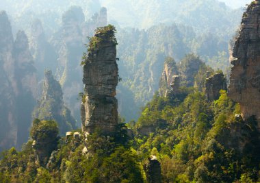 Zhangjiajie Milli Parkı, Çin. Avatar dağlar