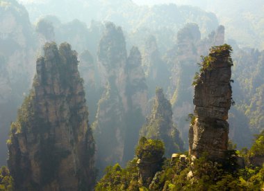 Zhangjiajie Milli Parkı, Çin. Avatar dağlar