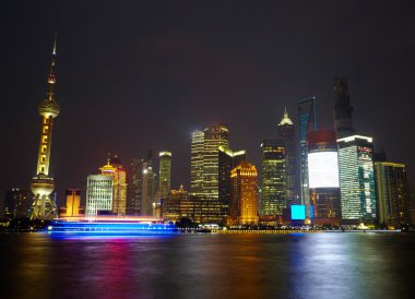 gökdelenler, shanghai. Klasik görünümden bund