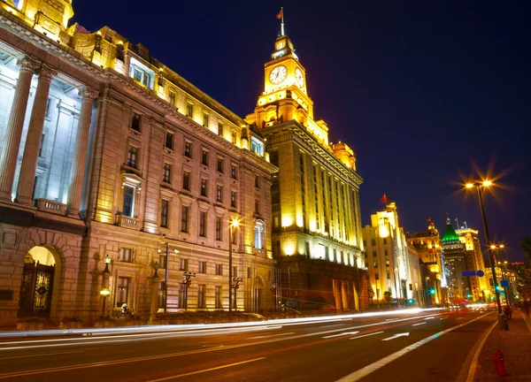 Shanghai en la noche. Vista desde el bund — Foto de Stock