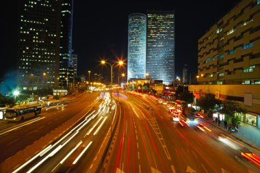gece trafik sıkışıklığı