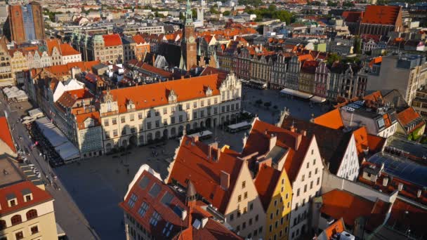 Vista aérea de la plaza del casco antiguo de Wroclaw, Polonia. Cronograma — Vídeo de stock