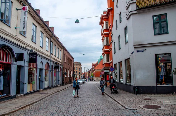 Fußgängerzone in der Stadt Lund, Schweden — Stockfoto