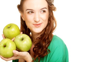 Üç elma olan kadın