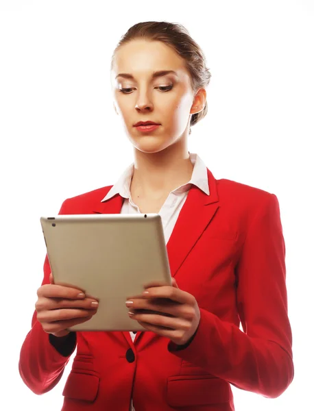 Mujer de negocios utiliza una tableta móvil — Foto de Stock