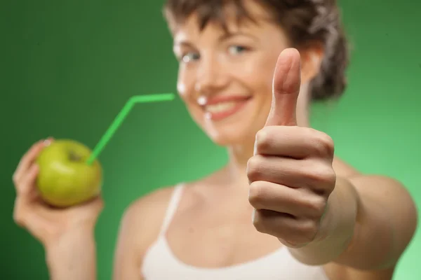 Mujer con manzana verde — Foto de Stock