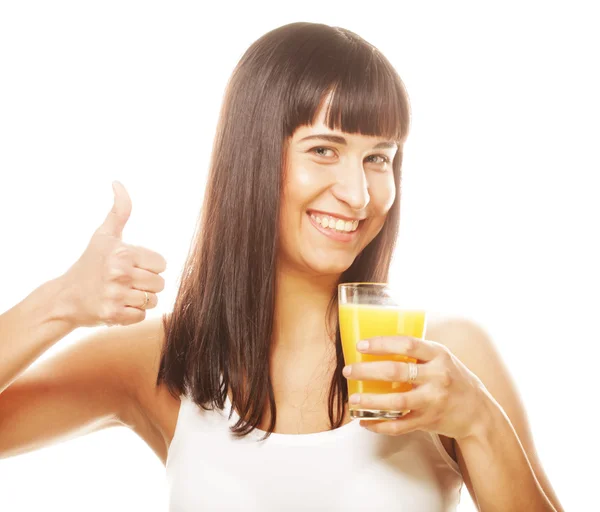 Kvinna isolerad skott dricka apelsinjuice — Stockfoto