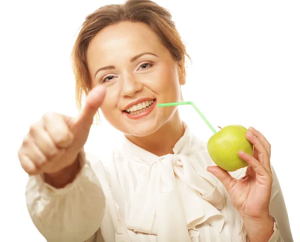 Femme avec pomme et paille Cocktail — Photo