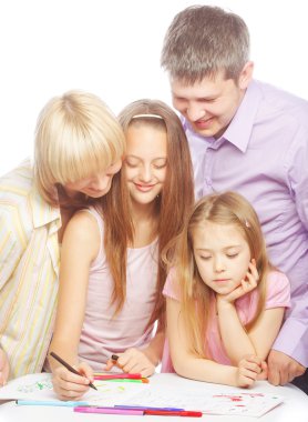 güzel aile çizim
