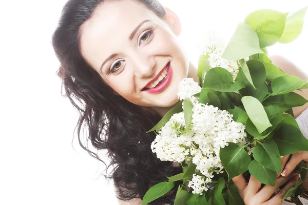Mujer con flores blancas —  Fotos de Stock