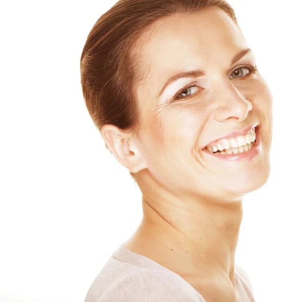 Hermoso retrato feliz de una mujer adulta joven — Foto de Stock