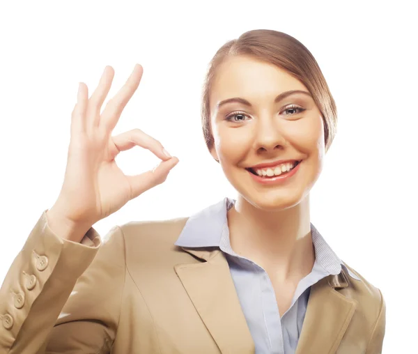 Feliz sorridente mulher de negócios com gesto ok — Fotografia de Stock