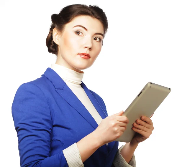 ผู้หญิงธุรกิจถือแท็บเล็ตคอมพิวเตอร์ — ภาพถ่ายสต็อก