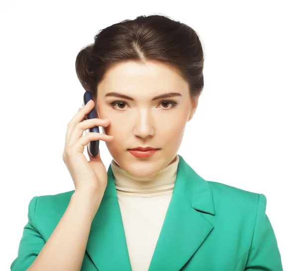 Retrato de una mujer de negocios sonriente hablando por teléfono — Foto de Stock