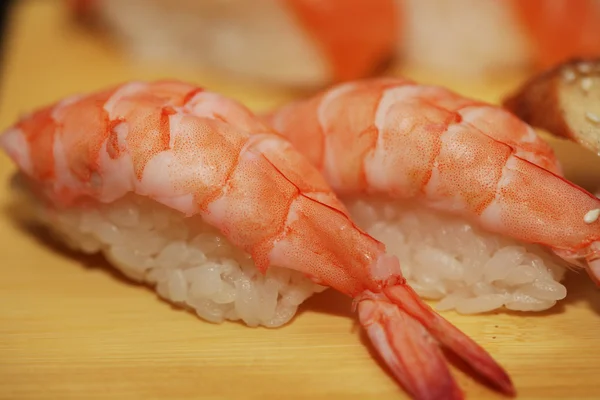 Sushi con camarones — Foto de Stock