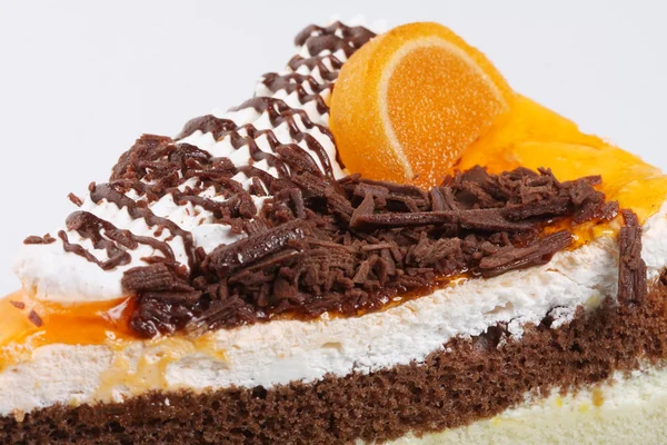 Dolce torta su sfondo bianco — Foto Stock