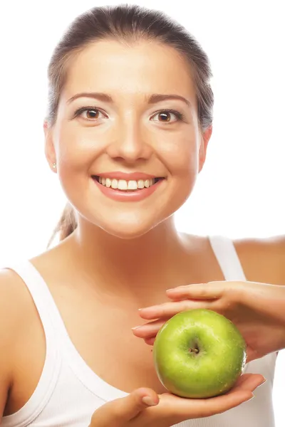 Schöne Frau mit grünem Apfel — Stockfoto