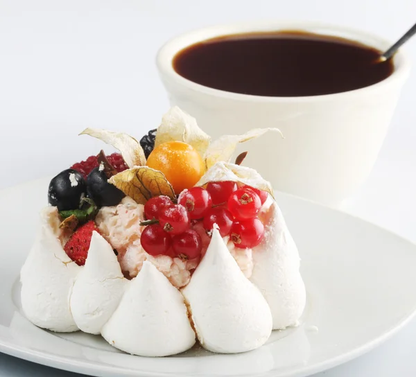 Cake with a cup of coffee — Stock Photo, Image