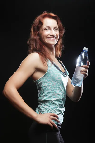 Junge Fitness-Frau — Stockfoto