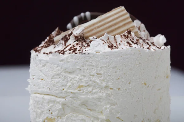 Белый торт — стоковое фото