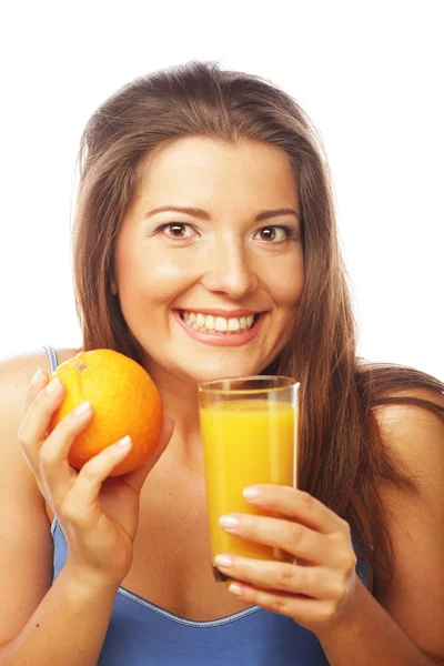 女性の持ち株のオレンジ ジュース — ストック写真