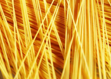 tüm arka plan olarak pişmemiş makarna