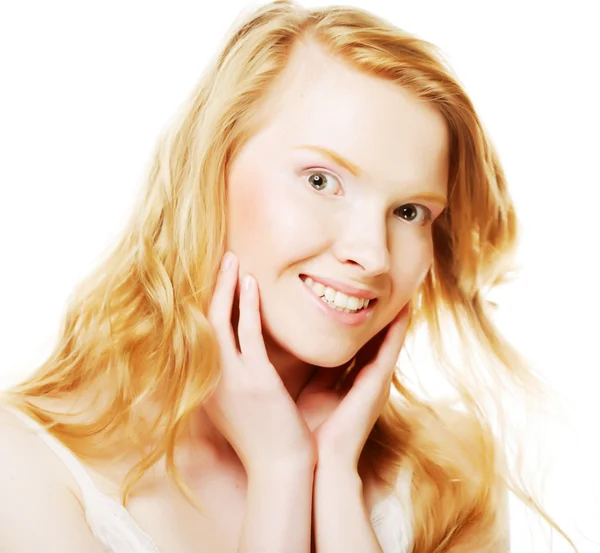 Schöne junge Frau mit gesundem, sauberem Gesicht — Stockfoto