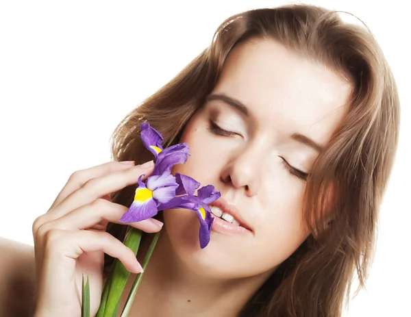 Jovem mulher bonita com flores — Fotografia de Stock