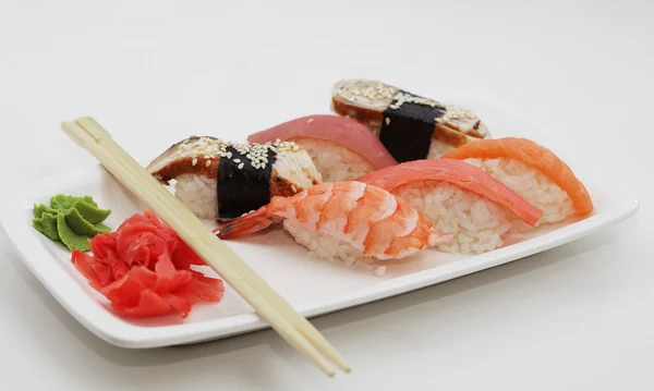 Suši. dobré japonské jídlo. — Stock fotografie