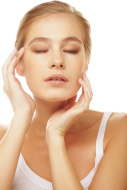 temiz bir cilt güzel genç kız portresi