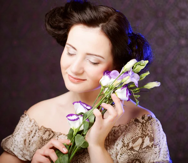 Young woman with flower — Stock Photo, Image