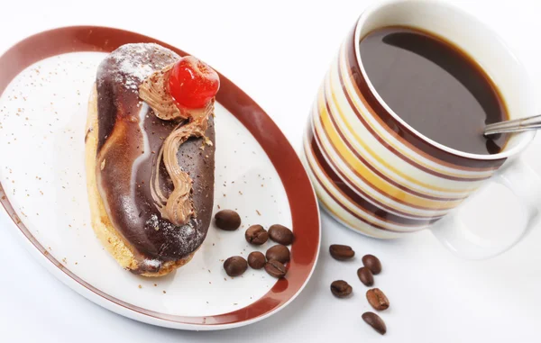 Piece of chocolate cake with coffee — Stock Photo, Image