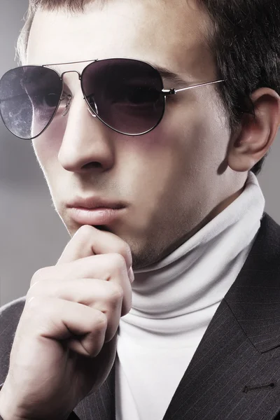 Young man in sunglasses. — Stock Photo, Image