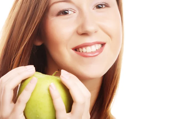 Glada leende kvinna med äpple — Stockfoto