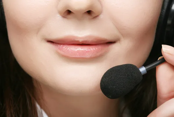 Amigável operador de call center feminino — Fotografia de Stock