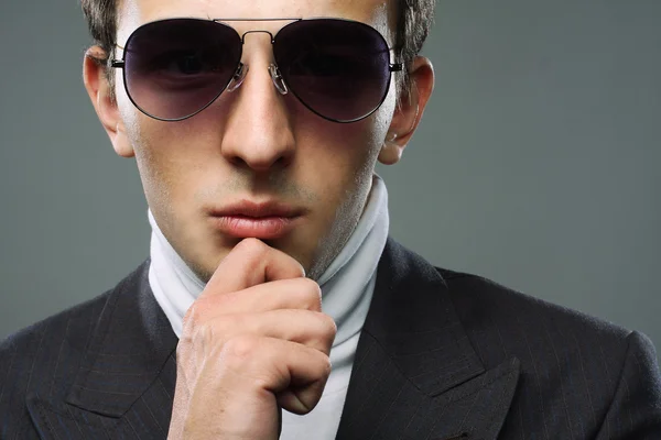 Young man in sunglasses. — Stock Photo, Image