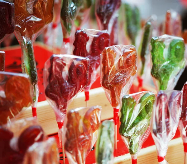 Bonbon de frutas coloridas misturadas — Fotografia de Stock