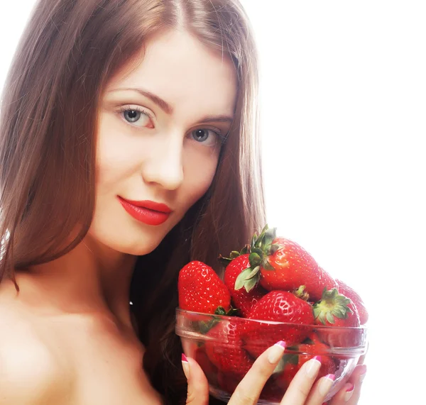 Hermosa mujer sonriente feliz con fresa — Foto de Stock