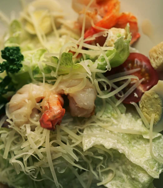 Caesar salad dengan udang — Stok Foto