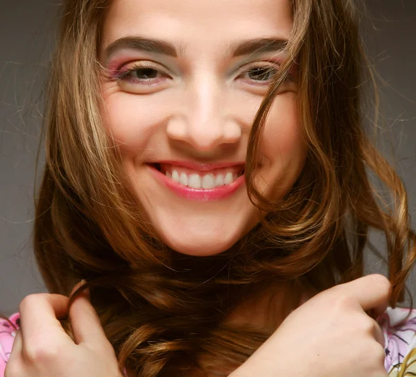 Joven mujer feliz — Foto de Stock